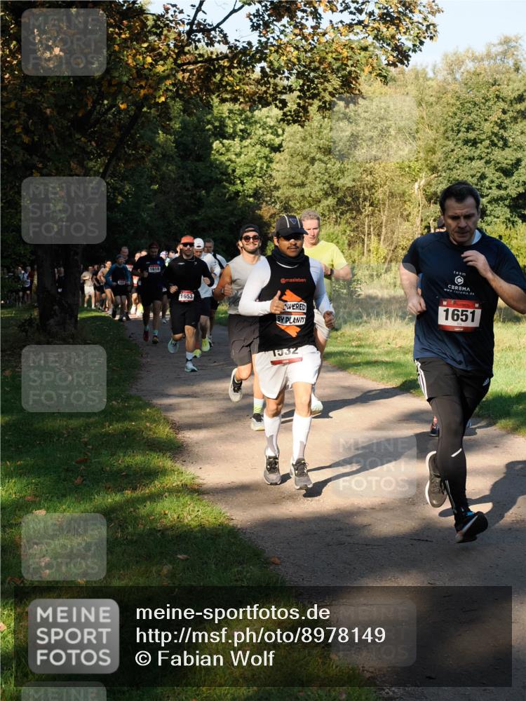 28.09.2025 - 33. Volkslauf durch das schöne Alstertal Fabian Wolf http://msf.ph/oto/8978149 28.09.2025 10:04:30 Laufen 1618, 1653, 1651, 1932 meine-sportfotos.de