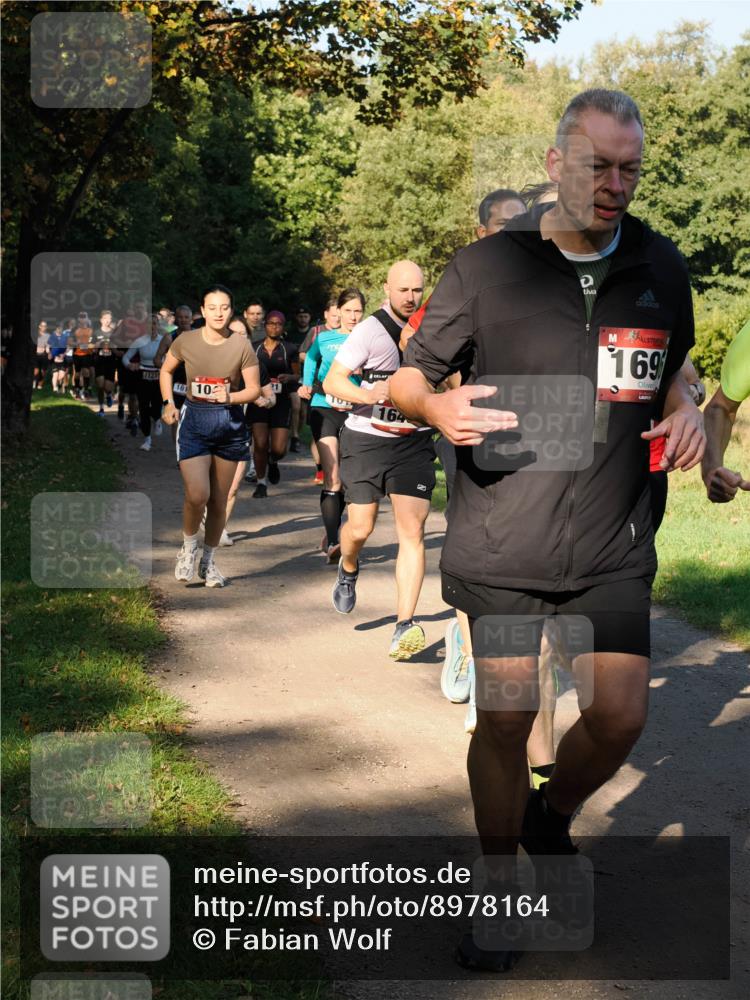 28.09.2025 - 33. Volkslauf durch das schöne Alstertal Fabian Wolf http://msf.ph/oto/8978164 28.09.2025 10:04:41 Laufen 1123, 161, 10, 164, 169 meine-sportfotos.de