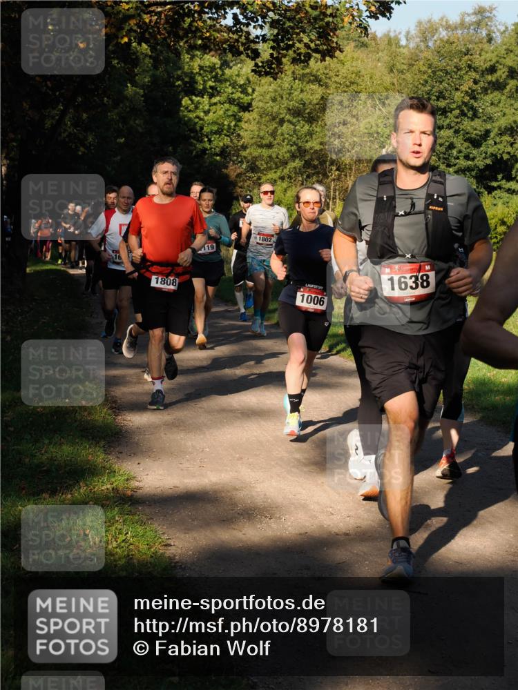 28.09.2025 - 33. Volkslauf durch das schöne Alstertal Fabian Wolf http://msf.ph/oto/8978181 28.09.2025 10:04:48 Laufen 1808, 119, 1802, 1006, 1638 meine-sportfotos.de