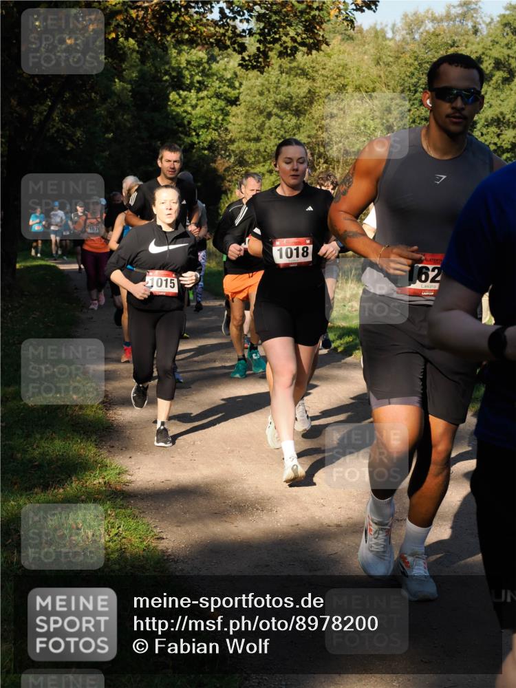 28.09.2025 - 33. Volkslauf durch das schöne Alstertal Fabian Wolf http://msf.ph/oto/8978200 28.09.2025 10:04:58 Laufen 107, 1015, 1018, 162 meine-sportfotos.de