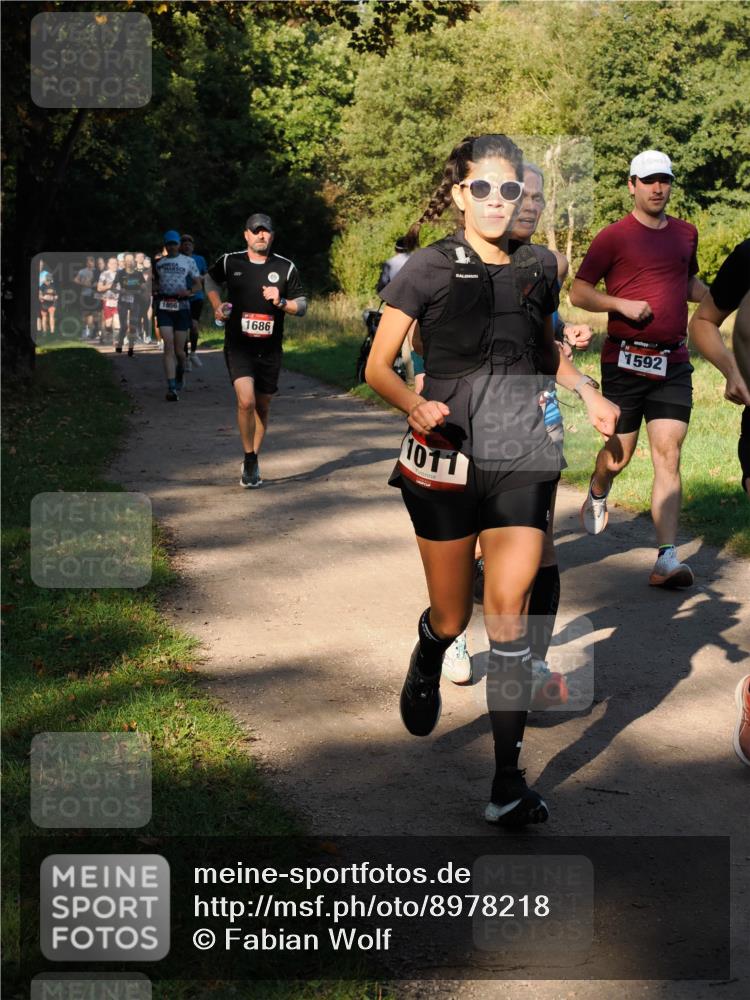 28.09.2025 - 33. Volkslauf durch das schöne Alstertal Fabian Wolf http://msf.ph/oto/8978218 28.09.2025 10:05:06 Laufen 1656, 1686, 1011, 1592 meine-sportfotos.de