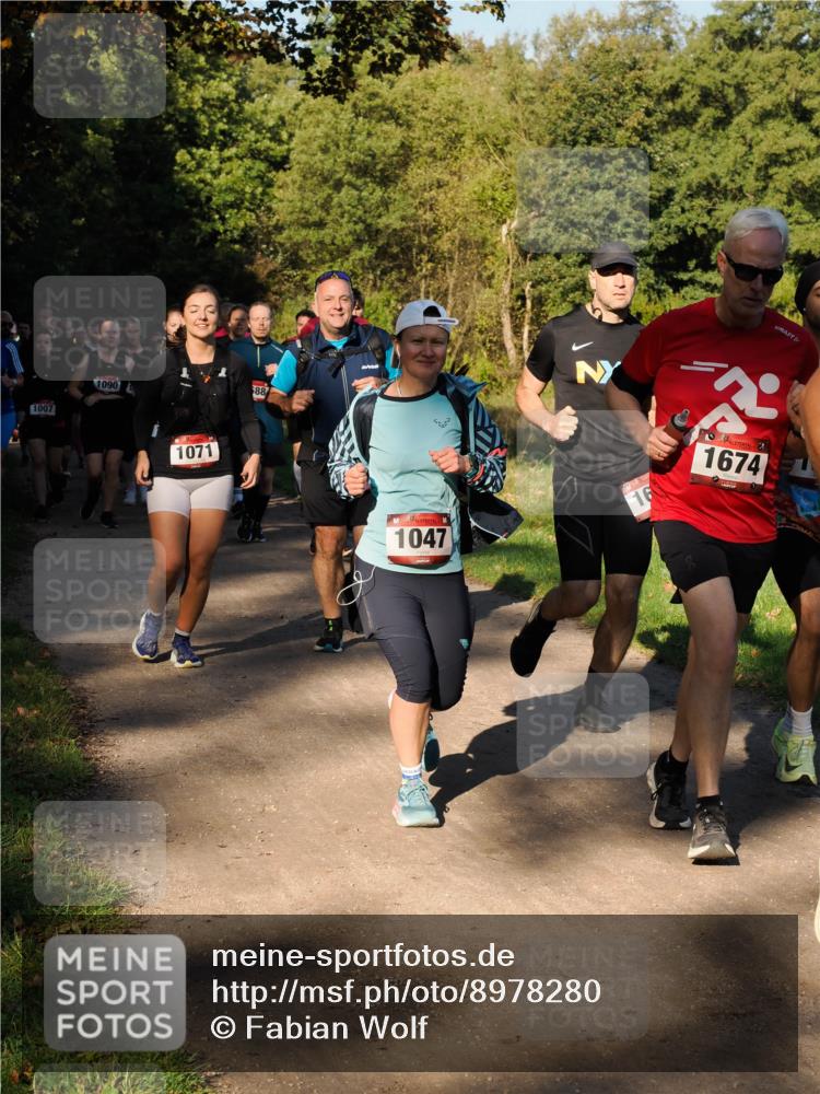 28.09.2025 - 33. Volkslauf durch das schöne Alstertal Fabian Wolf http://msf.ph/oto/8978280 28.09.2025 10:05:30 Laufen 1007, 1090, 1071, 88, 1047, 16, 1674 meine-sportfotos.de