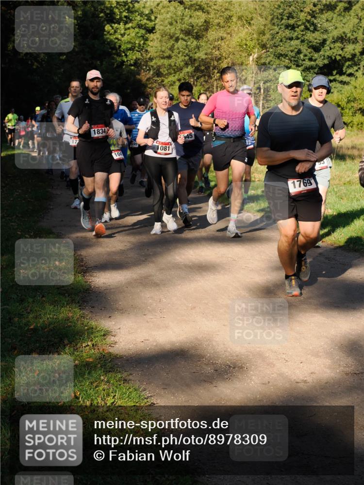 28.09.2025 - 33. Volkslauf durch das schöne Alstertal Fabian Wolf http://msf.ph/oto/8978309 28.09.2025 10:05:40 Laufen 1035, 17, 1834, 104, 081, 645, 1769 meine-sportfotos.de