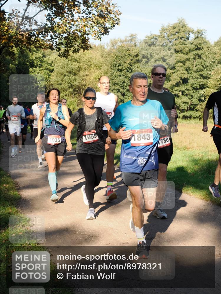 28.09.2025 - 33. Volkslauf durch das schöne Alstertal Fabian Wolf http://msf.ph/oto/8978321 28.09.2025 10:05:47 Laufen 1671, 1035, 1059, 7, 1843, 730 meine-sportfotos.de
