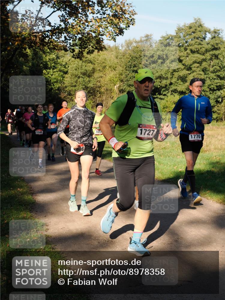 28.09.2025 - 33. Volkslauf durch das schöne Alstertal Fabian Wolf http://msf.ph/oto/8978358 28.09.2025 10:06:01 Laufen 1100, 112, 88, 105, 1727, 1770 meine-sportfotos.de