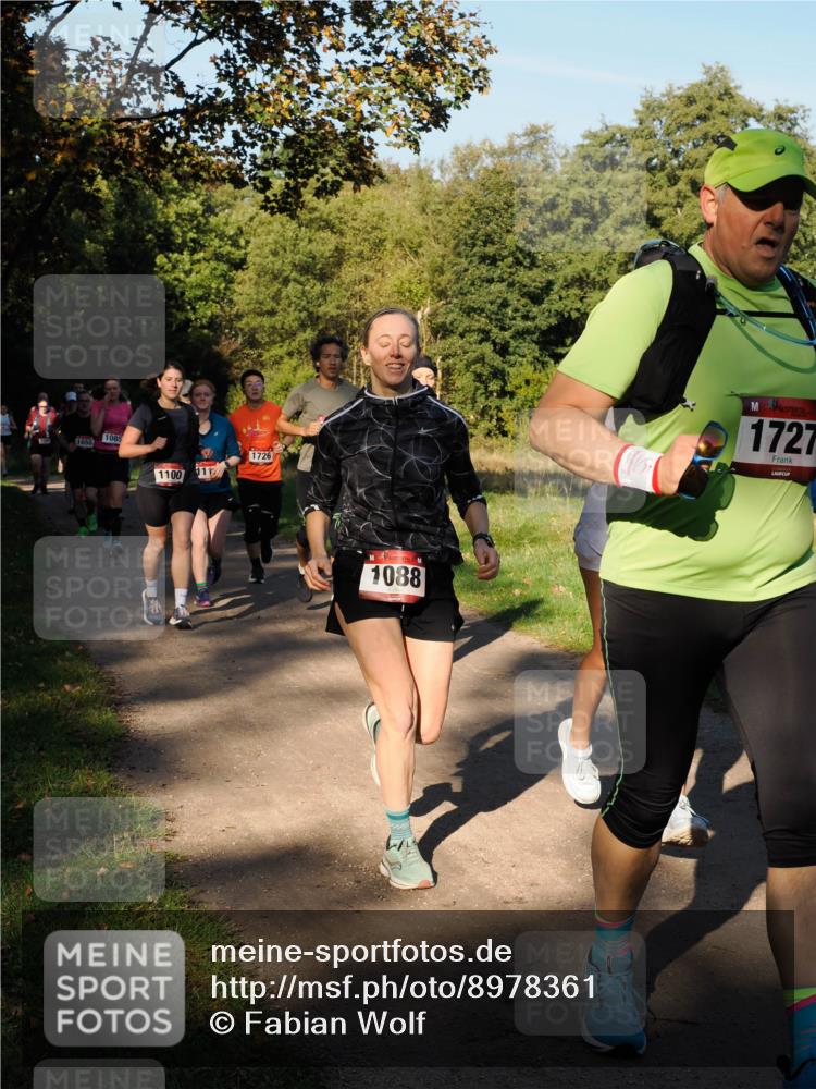 28.09.2025 - 33. Volkslauf durch das schöne Alstertal Fabian Wolf http://msf.ph/oto/8978361 28.09.2025 10:06:01 Laufen 1650, 1085, 1100, 11, 1726, 1088, 1727 meine-sportfotos.de