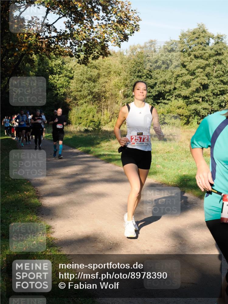 28.09.2025 - 33. Volkslauf durch das schöne Alstertal Fabian Wolf http://msf.ph/oto/8978390 28.09.2025 10:06:16 Laufen 1745, 1756, 2572 meine-sportfotos.de