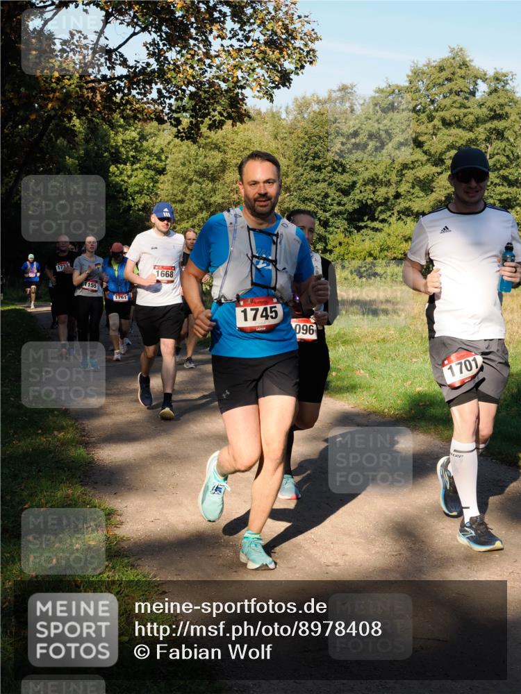 28.09.2025 - 33. Volkslauf durch das schöne Alstertal Fabian Wolf http://msf.ph/oto/8978408 28.09.2025 10:06:25 Laufen 1732, 1155, 1761, 1668, 1745, 096, 1701 meine-sportfotos.de