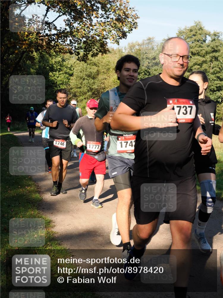 28.09.2025 - 33. Volkslauf durch das schöne Alstertal Fabian Wolf http://msf.ph/oto/8978420 28.09.2025 10:06:31 Laufen 1738, 1746, 1777, 1741, 4737 meine-sportfotos.de