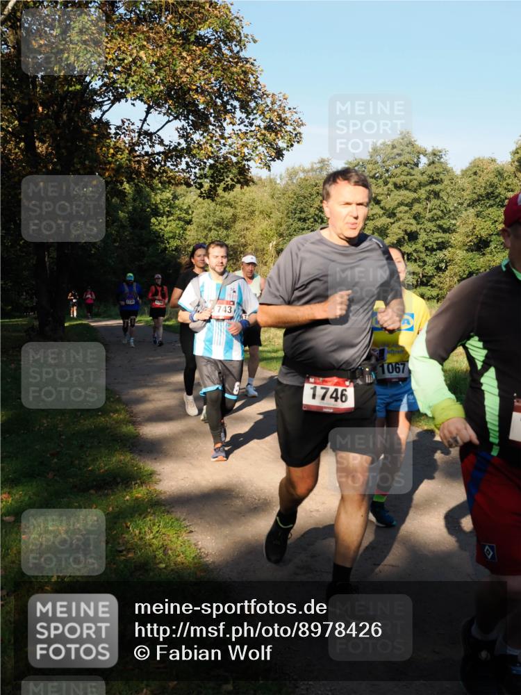 28.09.2025 - 33. Volkslauf durch das schöne Alstertal Fabian Wolf http://msf.ph/oto/8978426 28.09.2025 10:06:33 Laufen 1730, 743, 1746, 1067 meine-sportfotos.de