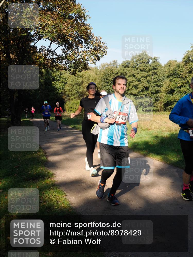 28.09.2025 - 33. Volkslauf durch das schöne Alstertal Fabian Wolf http://msf.ph/oto/8978429 28.09.2025 10:06:34 Laufen 1733, 743 meine-sportfotos.de