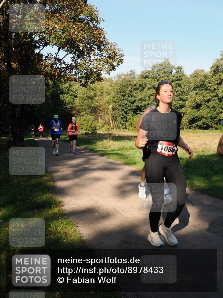 28.09.2025 - 33. Volkslauf durch das schöne Alstertal Fabian Wolf http://msf.ph/oto/8978433 28.09.2025 10:06:35 Laufen 1738, 1086 meine-sportfotos.de