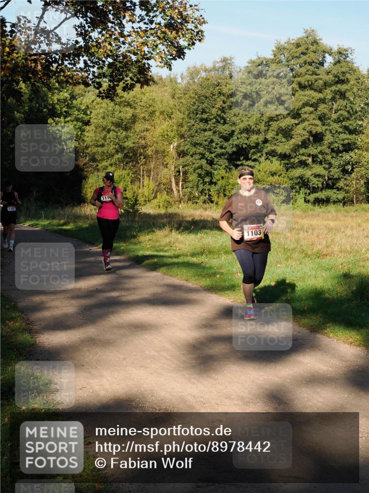 28.09.2025 - 33. Volkslauf durch das schöne Alstertal Fabian Wolf http://msf.ph/oto/8978442 28.09.2025 10:06:45 Laufen 1107, 111, 1103 meine-sportfotos.de