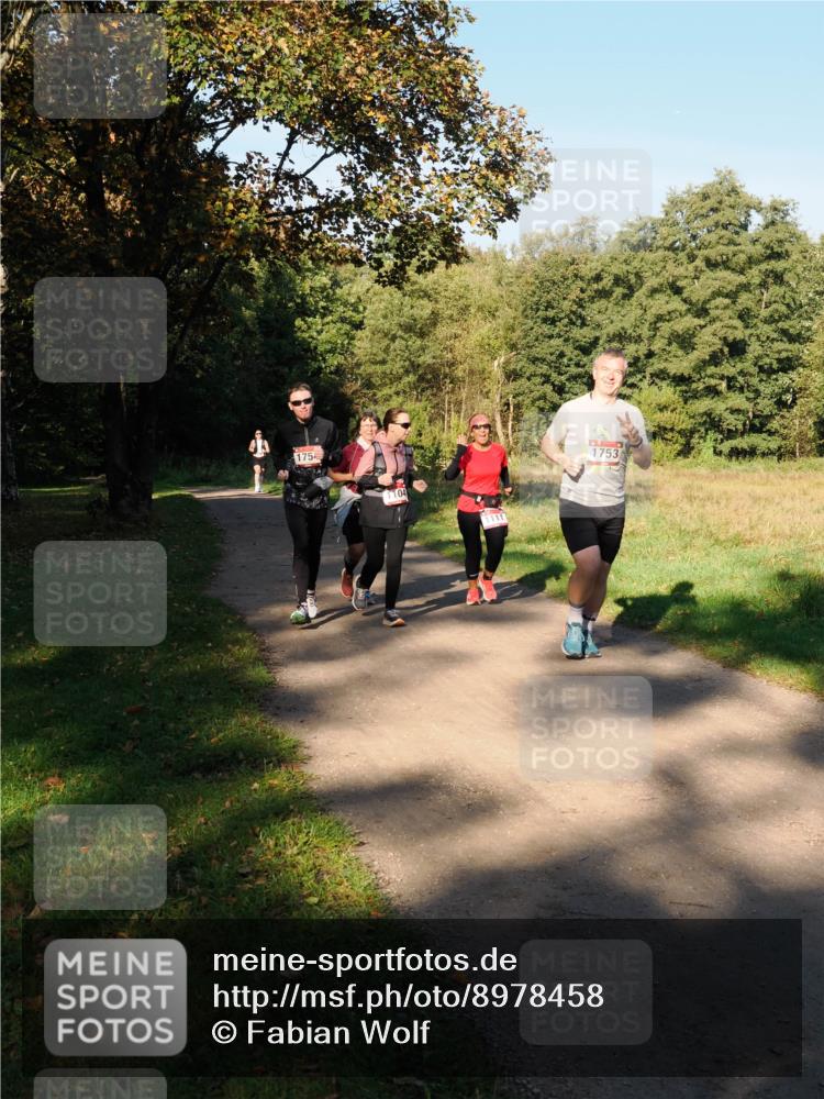 28.09.2025 - 33. Volkslauf durch das schöne Alstertal Fabian Wolf http://msf.ph/oto/8978458 28.09.2025 10:06:58 Laufen 1753, 175 meine-sportfotos.de