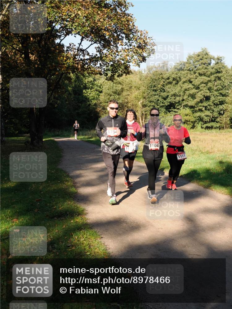 28.09.2025 - 33. Volkslauf durch das schöne Alstertal Fabian Wolf http://msf.ph/oto/8978466 28.09.2025 10:07:00 Laufen 1754, 1104, 1111 meine-sportfotos.de