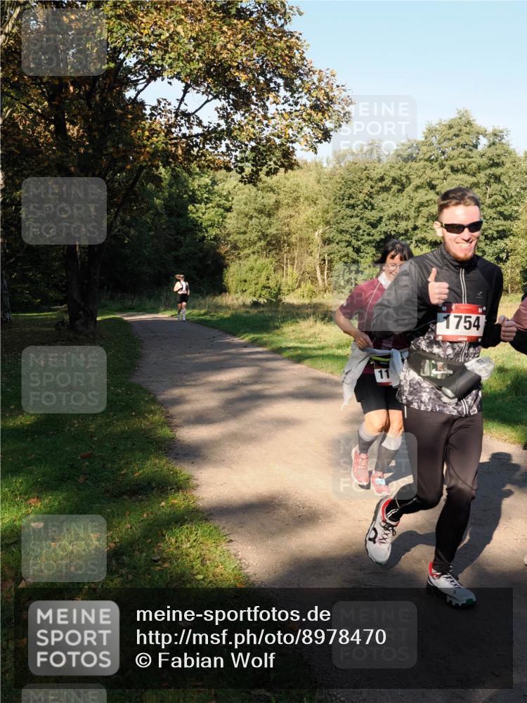 28.09.2025 - 33. Volkslauf durch das schöne Alstertal Fabian Wolf http://msf.ph/oto/8978470 28.09.2025 10:07:01 Laufen 1754 meine-sportfotos.de