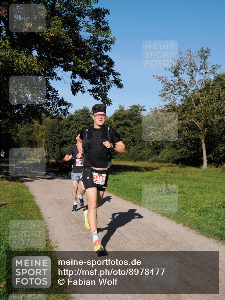 28.09.2025 - 33. Volkslauf durch das schöne Alstertal Fabian Wolf http://msf.ph/oto/8978477 28.09.2025 10:23:19 Laufen 2408 meine-sportfotos.de