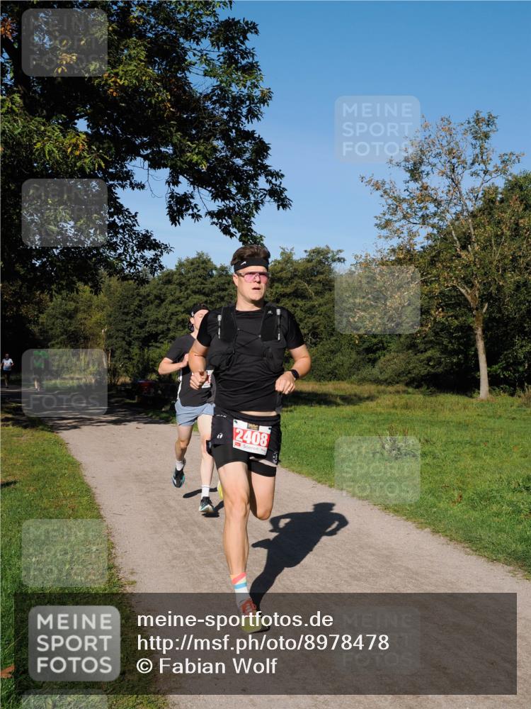 28.09.2025 - 33. Volkslauf durch das schöne Alstertal Fabian Wolf http://msf.ph/oto/8978478 28.09.2025 10:23:19 Laufen 2408 meine-sportfotos.de