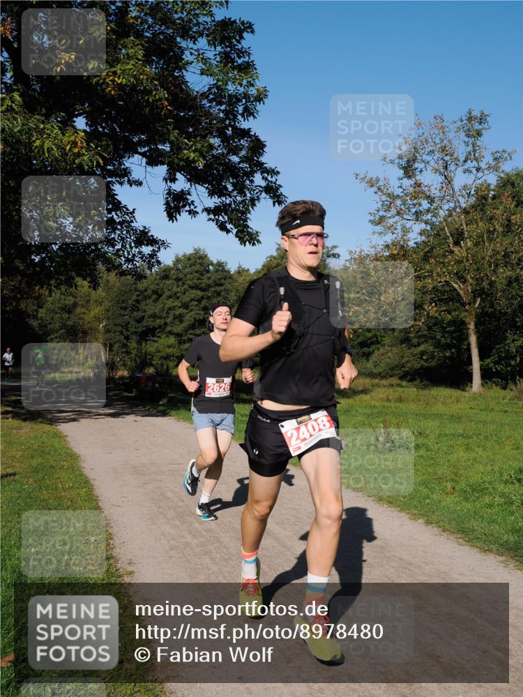 28.09.2025 - 33. Volkslauf durch das schöne Alstertal Fabian Wolf http://msf.ph/oto/8978480 28.09.2025 10:23:20 Laufen 2626, 2408 meine-sportfotos.de
