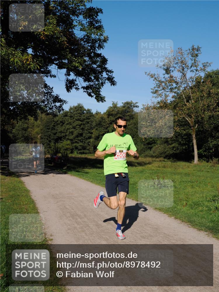 28.09.2025 - 33. Volkslauf durch das schöne Alstertal Fabian Wolf http://msf.ph/oto/8978492 28.09.2025 10:23:26 Laufen 201, 2506 meine-sportfotos.de