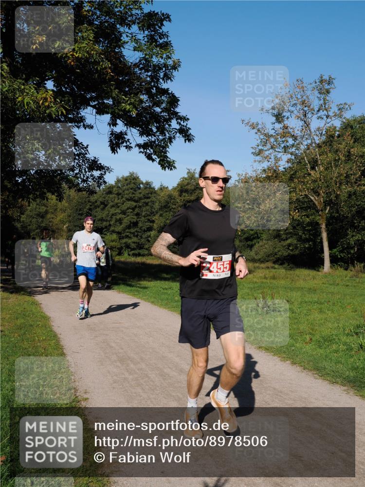 28.09.2025 - 33. Volkslauf durch das schöne Alstertal Fabian Wolf http://msf.ph/oto/8978506 28.09.2025 10:23:33 Laufen  meine-sportfotos.de