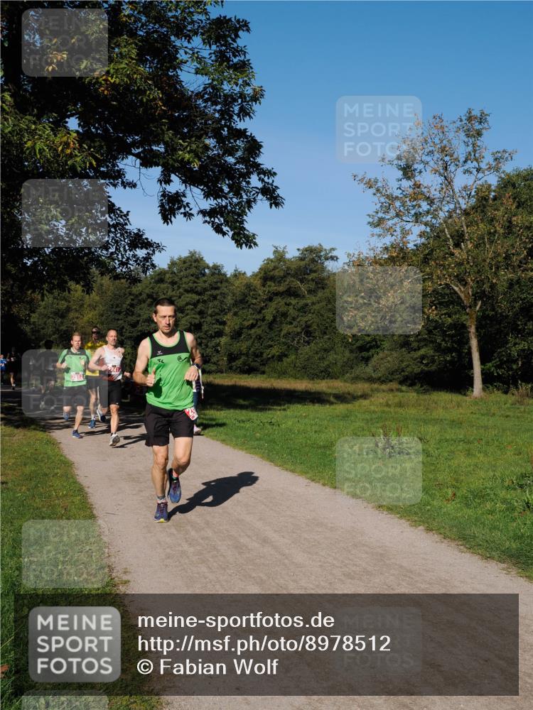 28.09.2025 - 33. Volkslauf durch das schöne Alstertal Fabian Wolf http://msf.ph/oto/8978512 28.09.2025 10:23:35 Laufen  meine-sportfotos.de