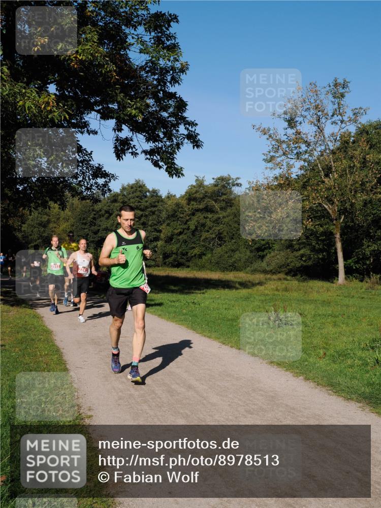 28.09.2025 - 33. Volkslauf durch das schöne Alstertal Fabian Wolf http://msf.ph/oto/8978513 28.09.2025 10:23:36 Laufen  meine-sportfotos.de