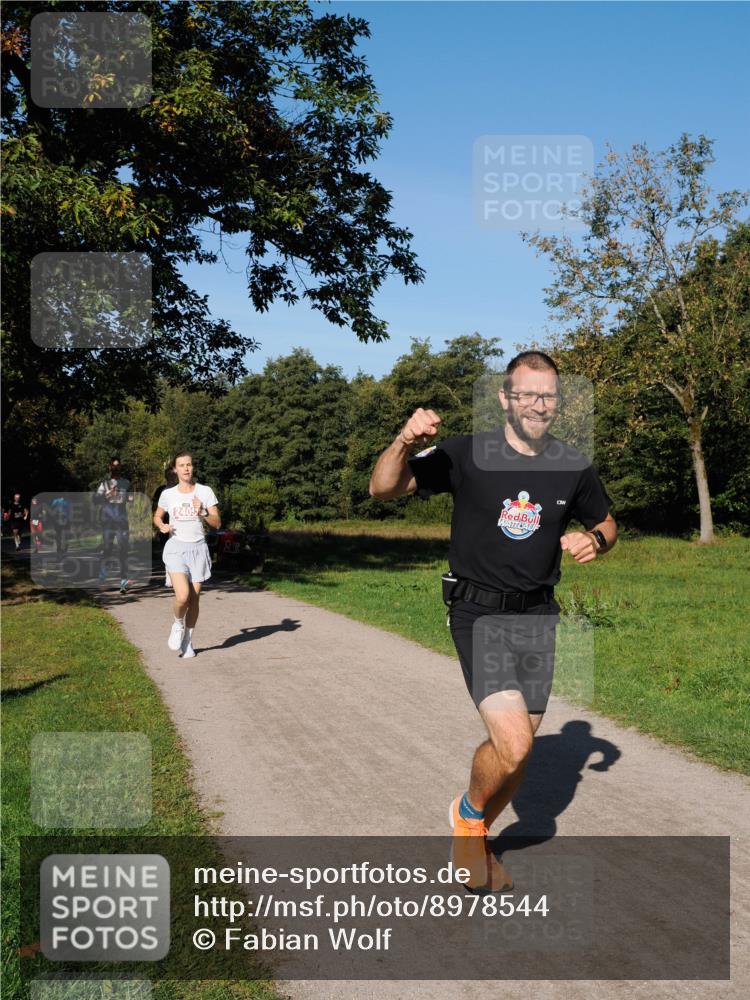 28.09.2025 - 33. Volkslauf durch das schöne Alstertal Fabian Wolf http://msf.ph/oto/8978544 28.09.2025 10:23:51 Laufen 2403 meine-sportfotos.de