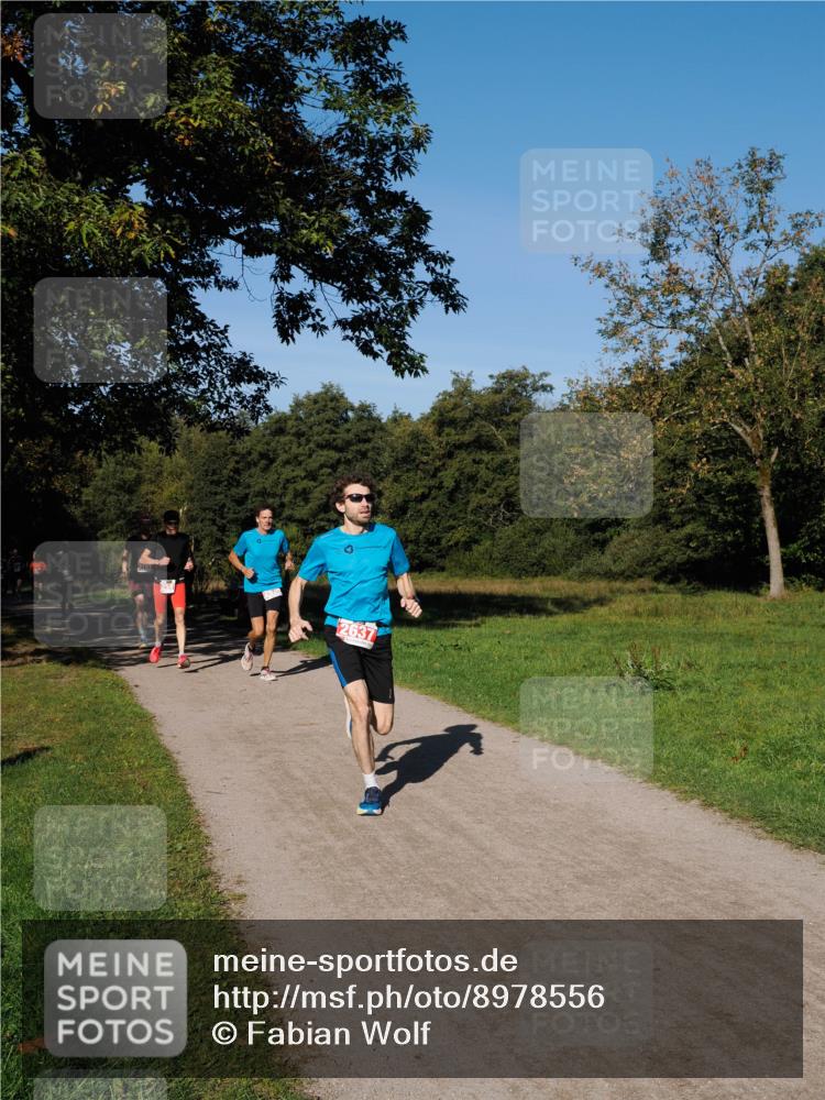 28.09.2025 - 33. Volkslauf durch das schöne Alstertal Fabian Wolf http://msf.ph/oto/8978556 28.09.2025 10:23:58 Laufen 2637 meine-sportfotos.de