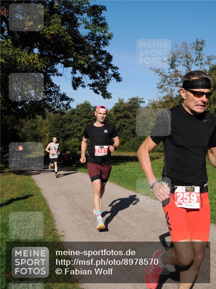 28.09.2025 - 33. Volkslauf durch das schöne Alstertal Fabian Wolf http://msf.ph/oto/8978570 28.09.2025 10:24:01 Laufen 4, 2161, 2591 meine-sportfotos.de