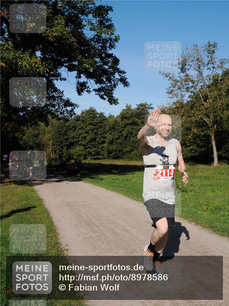 28.09.2025 - 33. Volkslauf durch das schöne Alstertal Fabian Wolf http://msf.ph/oto/8978586 28.09.2025 10:24:04 Laufen 2114 meine-sportfotos.de
