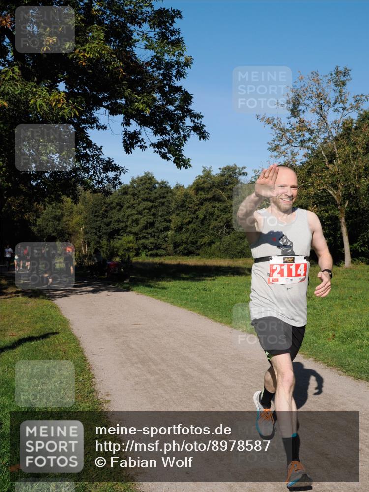 28.09.2025 - 33. Volkslauf durch das schöne Alstertal Fabian Wolf http://msf.ph/oto/8978587 28.09.2025 10:24:04 Laufen 2114, 1 meine-sportfotos.de