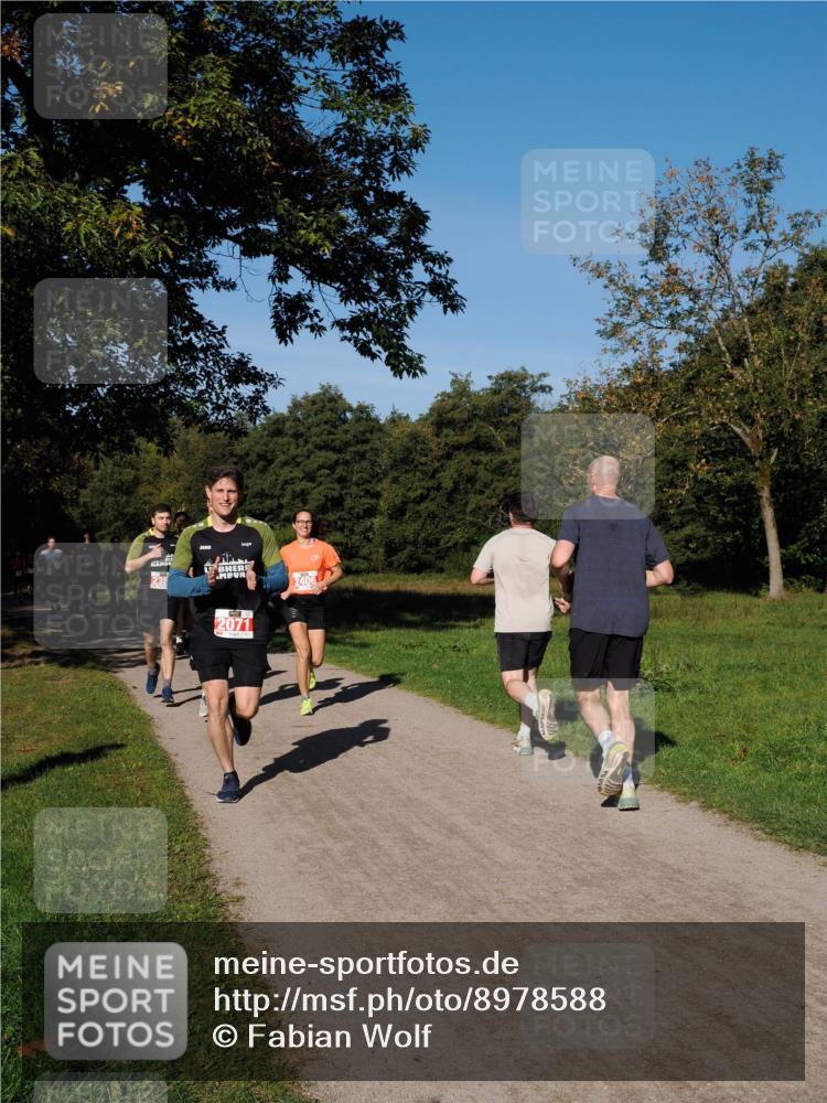 28.09.2025 - 33. Volkslauf durch das schöne Alstertal Fabian Wolf http://msf.ph/oto/8978588 28.09.2025 10:24:08 Laufen 2071, 2406 meine-sportfotos.de