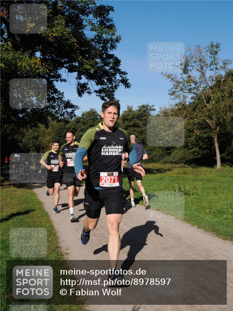 28.09.2025 - 33. Volkslauf durch das schöne Alstertal Fabian Wolf http://msf.ph/oto/8978597 28.09.2025 10:24:09 Laufen 2071 meine-sportfotos.de