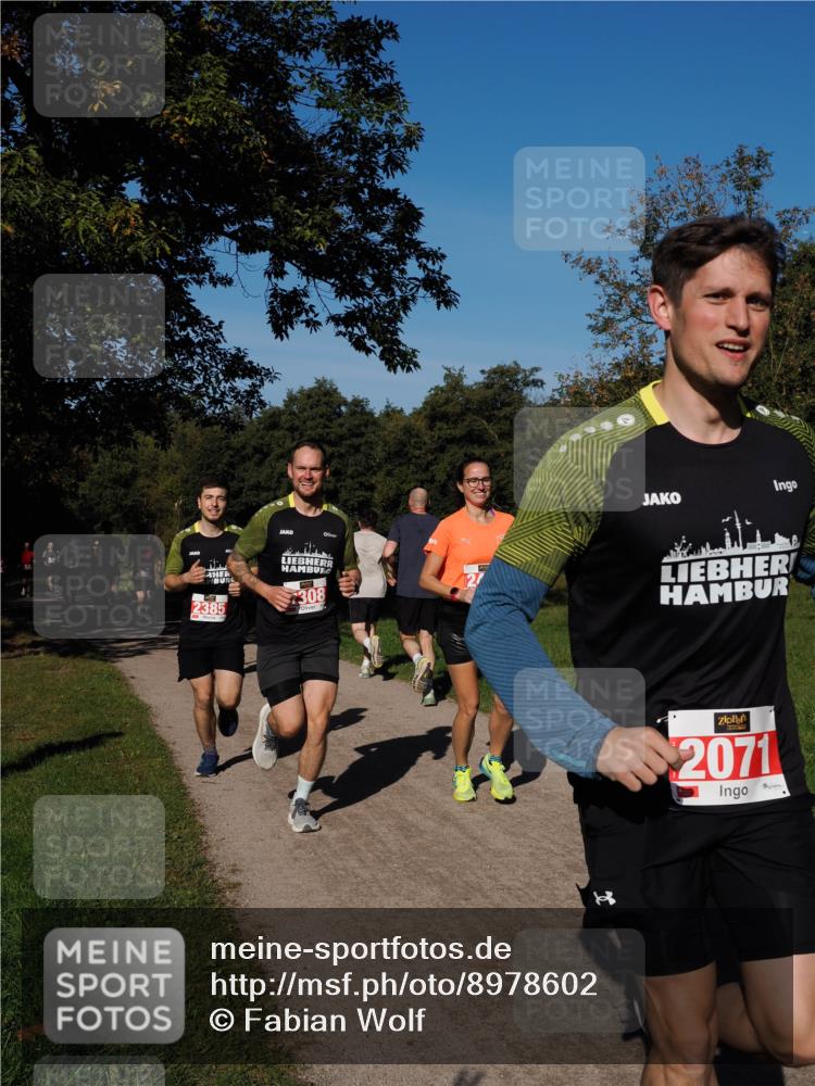 28.09.2025 - 33. Volkslauf durch das schöne Alstertal Fabian Wolf http://msf.ph/oto/8978602 28.09.2025 10:24:09 Laufen 2385, 308, 2071 meine-sportfotos.de