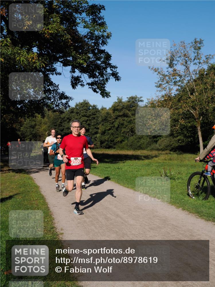 28.09.2025 - 33. Volkslauf durch das schöne Alstertal Fabian Wolf http://msf.ph/oto/8978619 28.09.2025 10:24:14 Laufen 2500 meine-sportfotos.de