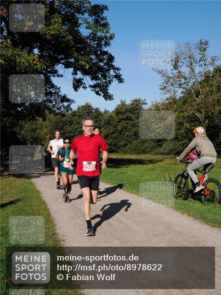28.09.2025 - 33. Volkslauf durch das schöne Alstertal Fabian Wolf http://msf.ph/oto/8978622 28.09.2025 10:24:14 Laufen 2500 meine-sportfotos.de