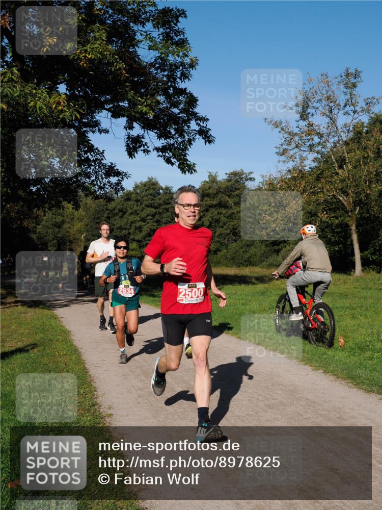 28.09.2025 - 33. Volkslauf durch das schöne Alstertal Fabian Wolf http://msf.ph/oto/8978625 28.09.2025 10:24:14 Laufen 2634, 2500 meine-sportfotos.de