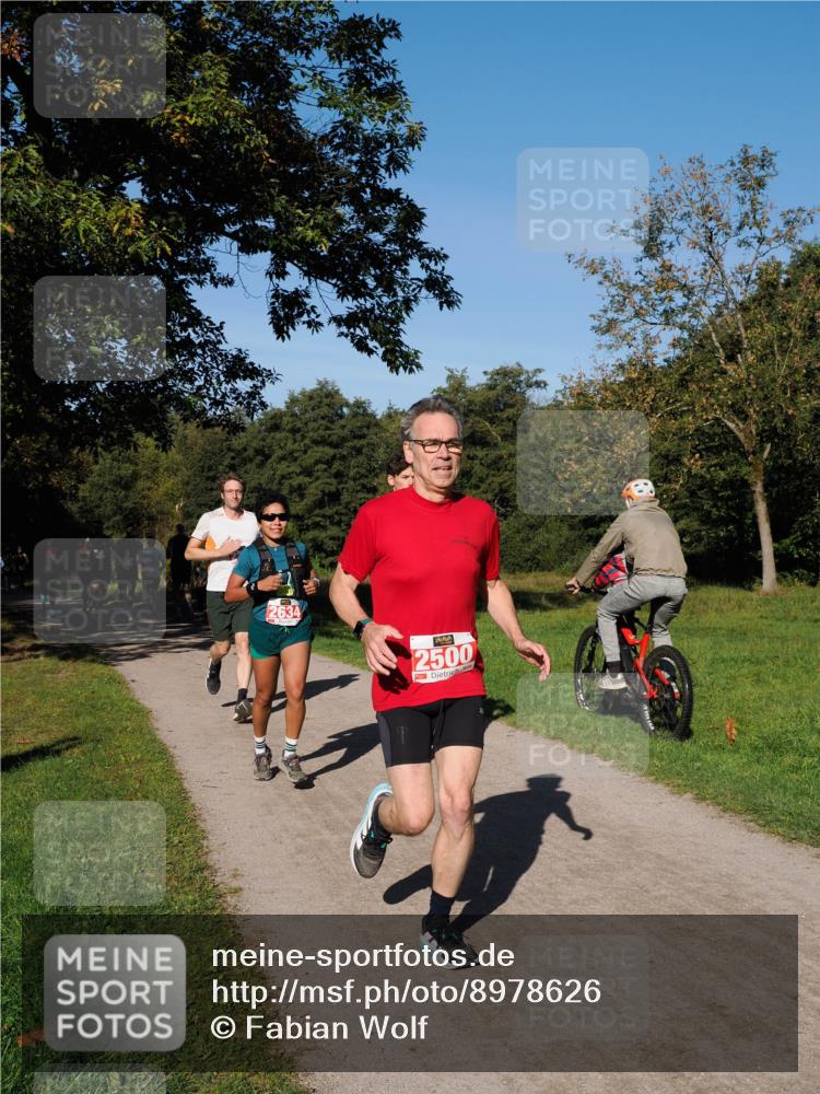 28.09.2025 - 33. Volkslauf durch das schöne Alstertal Fabian Wolf http://msf.ph/oto/8978626 28.09.2025 10:24:14 Laufen 2500 meine-sportfotos.de