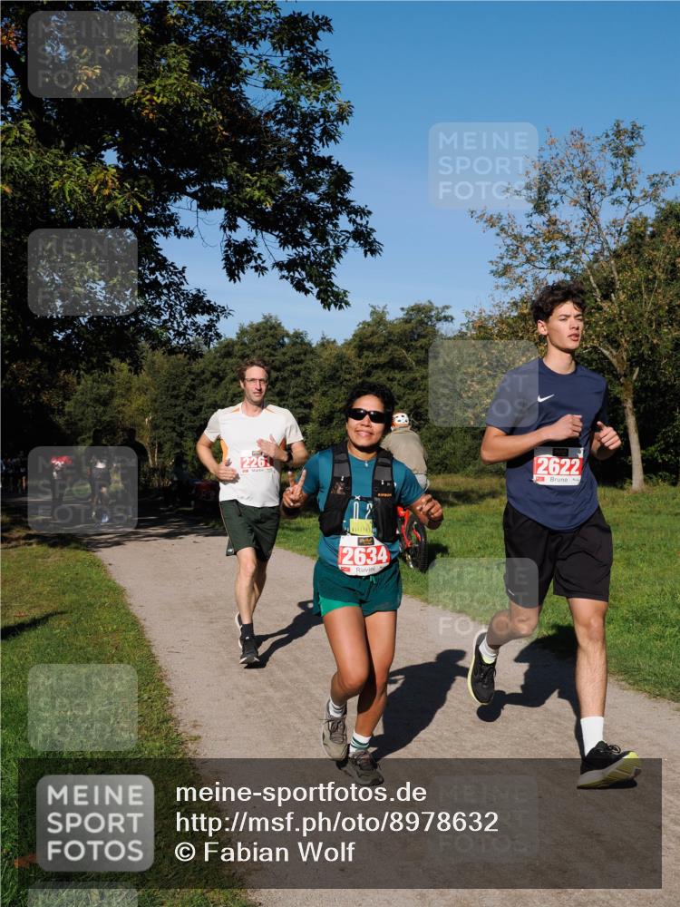 28.09.2025 - 33. Volkslauf durch das schöne Alstertal Fabian Wolf http://msf.ph/oto/8978632 28.09.2025 10:24:15 Laufen 226, 2634, 2622 meine-sportfotos.de