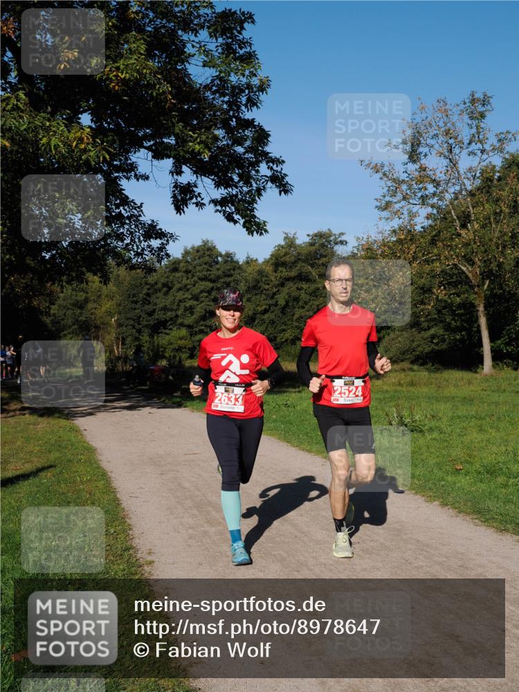 28.09.2025 - 33. Volkslauf durch das schöne Alstertal Fabian Wolf http://msf.ph/oto/8978647 28.09.2025 10:24:21 Laufen 2633, 2524 meine-sportfotos.de