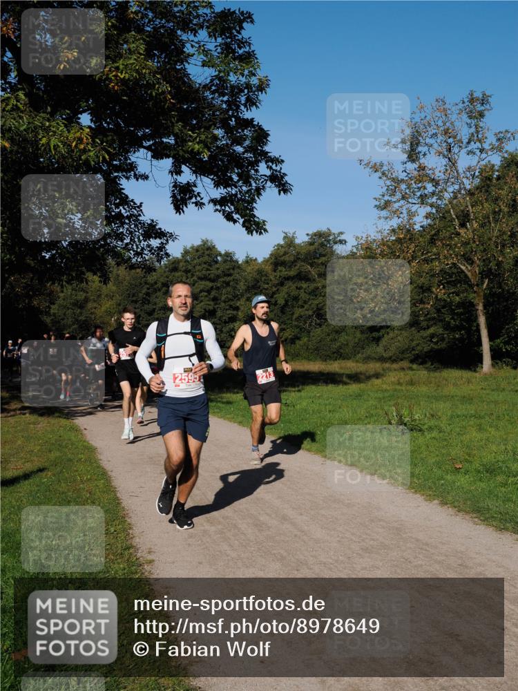 28.09.2025 - 33. Volkslauf durch das schöne Alstertal Fabian Wolf http://msf.ph/oto/8978649 28.09.2025 10:24:27 Laufen 2595, 2213 meine-sportfotos.de
