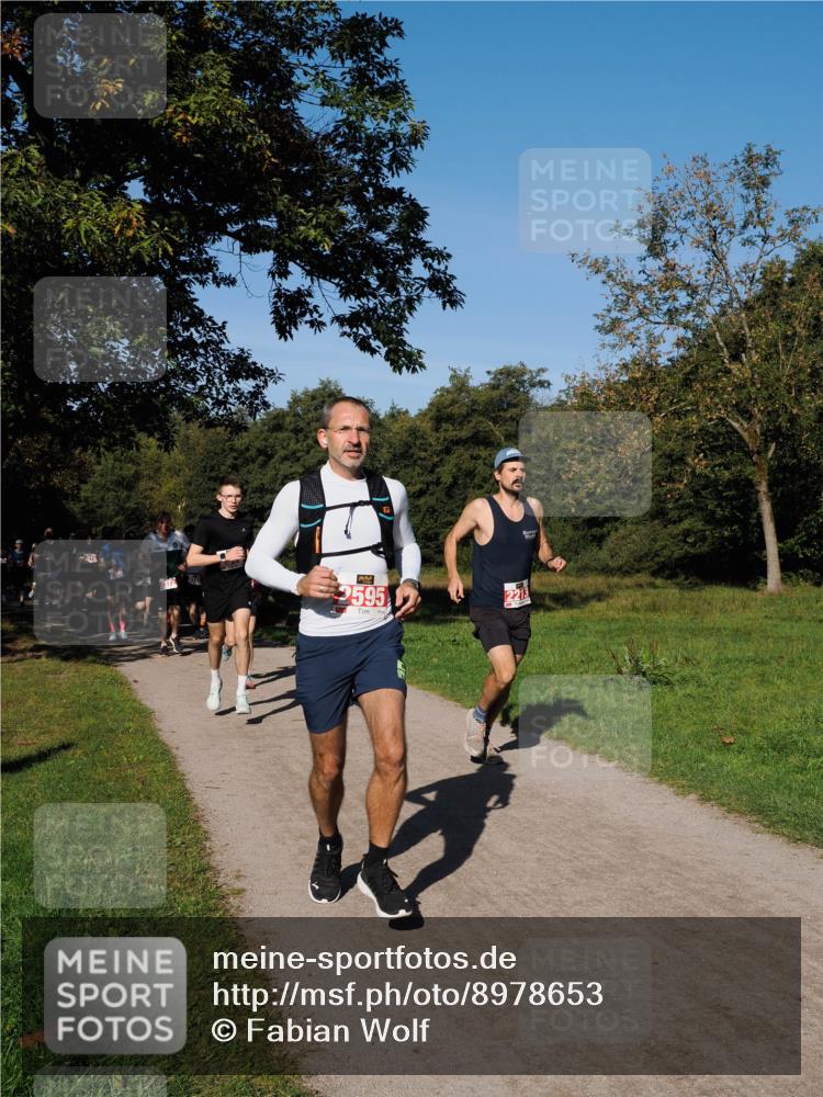 28.09.2025 - 33. Volkslauf durch das schöne Alstertal Fabian Wolf http://msf.ph/oto/8978653 28.09.2025 10:24:28 Laufen 2595 meine-sportfotos.de