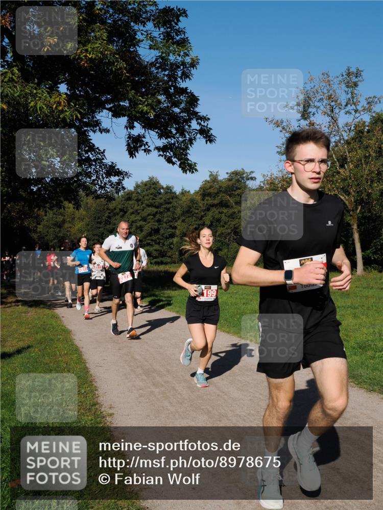 28.09.2025 - 33. Volkslauf durch das schöne Alstertal Fabian Wolf http://msf.ph/oto/8978675 28.09.2025 10:24:30 Laufen 2272, 199 meine-sportfotos.de