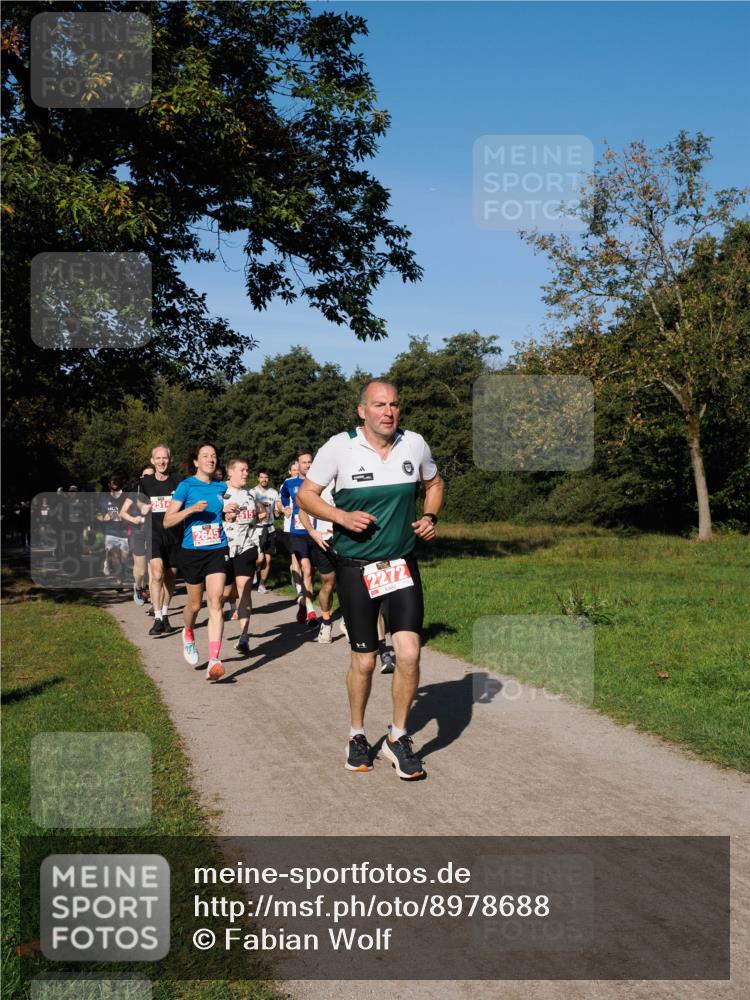 28.09.2025 - 33. Volkslauf durch das schöne Alstertal Fabian Wolf http://msf.ph/oto/8978688 28.09.2025 10:24:31 Laufen 2272 meine-sportfotos.de