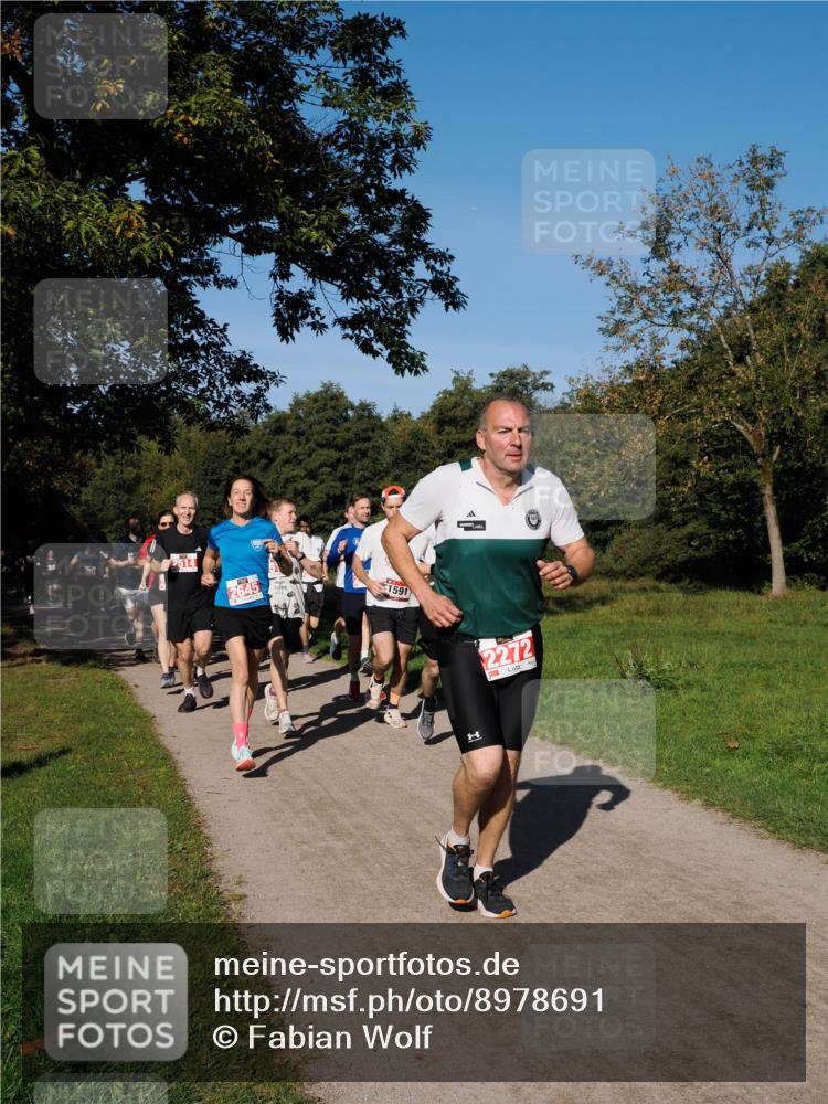 28.09.2025 - 33. Volkslauf durch das schöne Alstertal Fabian Wolf http://msf.ph/oto/8978691 28.09.2025 10:24:32 Laufen 1591, 2272 meine-sportfotos.de