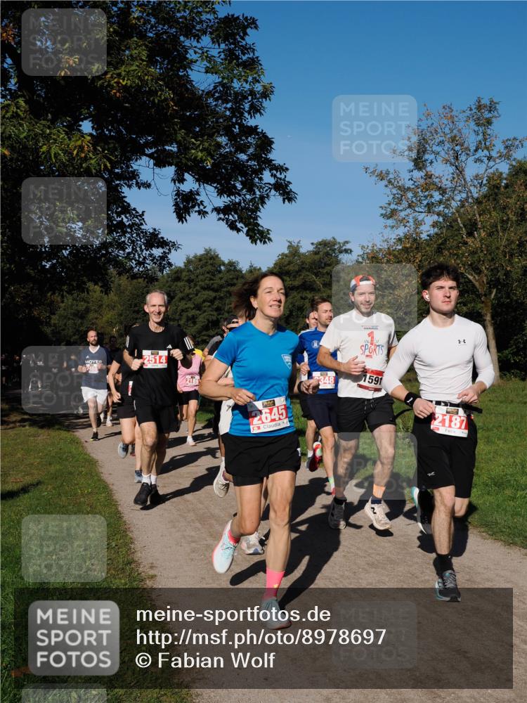 28.09.2025 - 33. Volkslauf durch das schöne Alstertal Fabian Wolf http://msf.ph/oto/8978697 28.09.2025 10:24:33 Laufen 2466, 2514, 2189, 2645, 2, 348, 1591, 2187 meine-sportfotos.de