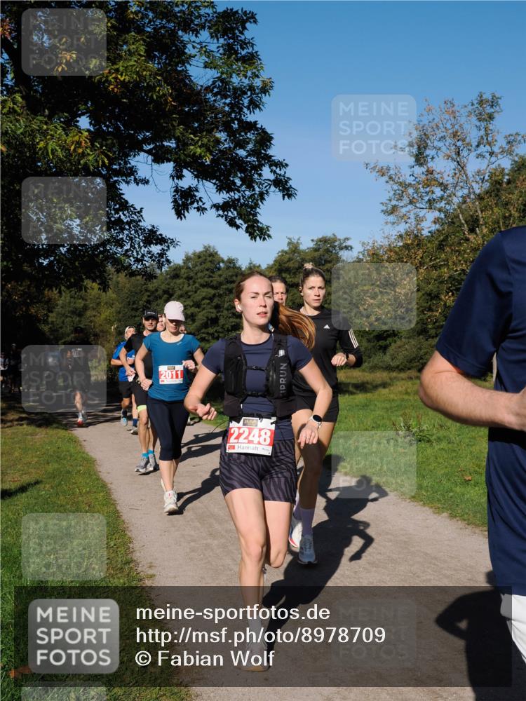 28.09.2025 - 33. Volkslauf durch das schöne Alstertal Fabian Wolf http://msf.ph/oto/8978709 28.09.2025 10:24:37 Laufen 2011, 2248 meine-sportfotos.de