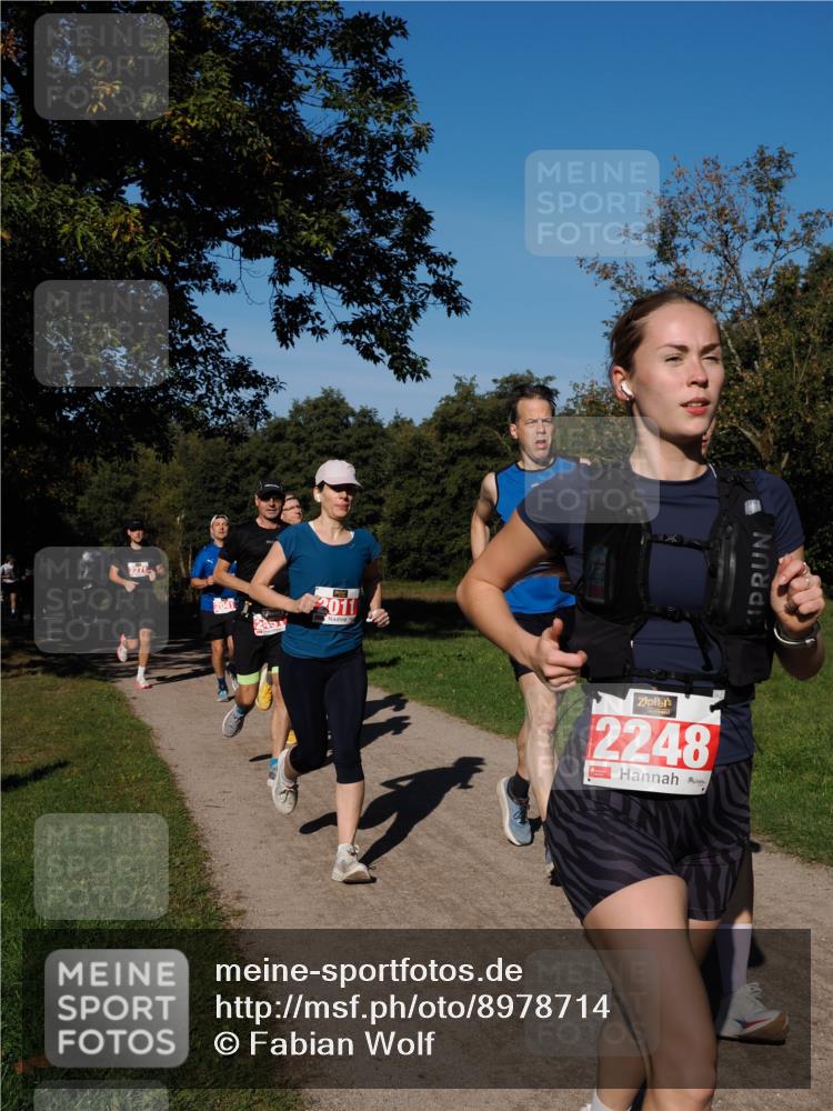 28.09.2025 - 33. Volkslauf durch das schöne Alstertal Fabian Wolf http://msf.ph/oto/8978714 28.09.2025 10:24:37 Laufen 2271, 2041, 245, 2011, 2248 meine-sportfotos.de