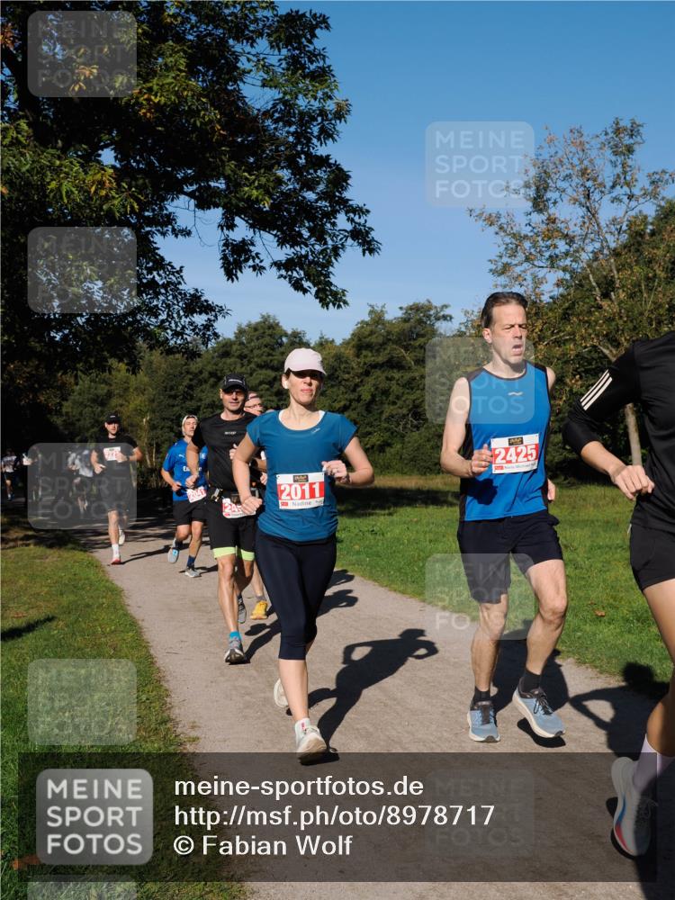 28.09.2025 - 33. Volkslauf durch das schöne Alstertal Fabian Wolf http://msf.ph/oto/8978717 28.09.2025 10:24:38 Laufen 2011, 2425 meine-sportfotos.de